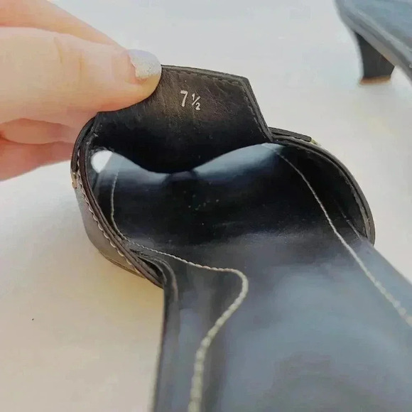 Tod's y2k Vintage Dark Brown Leather Kitten Heels Silver Ring Women's Size 7.5 - Picture 9 of 12